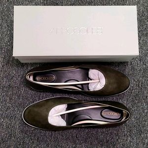 Women Sz 11 Aerosoles Platinum Night Spell Flat